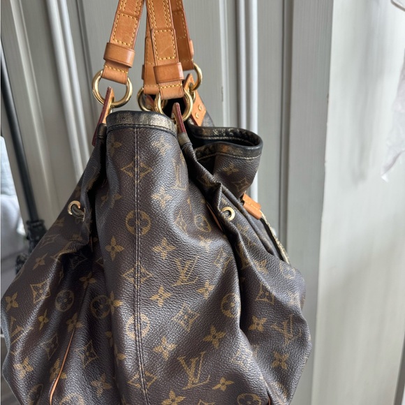LOUIS VUITTON “IRENE” MONOGRAM, METALLIC TRIM, DRAWSTRING BAG, RARE - Picture 6 of 11